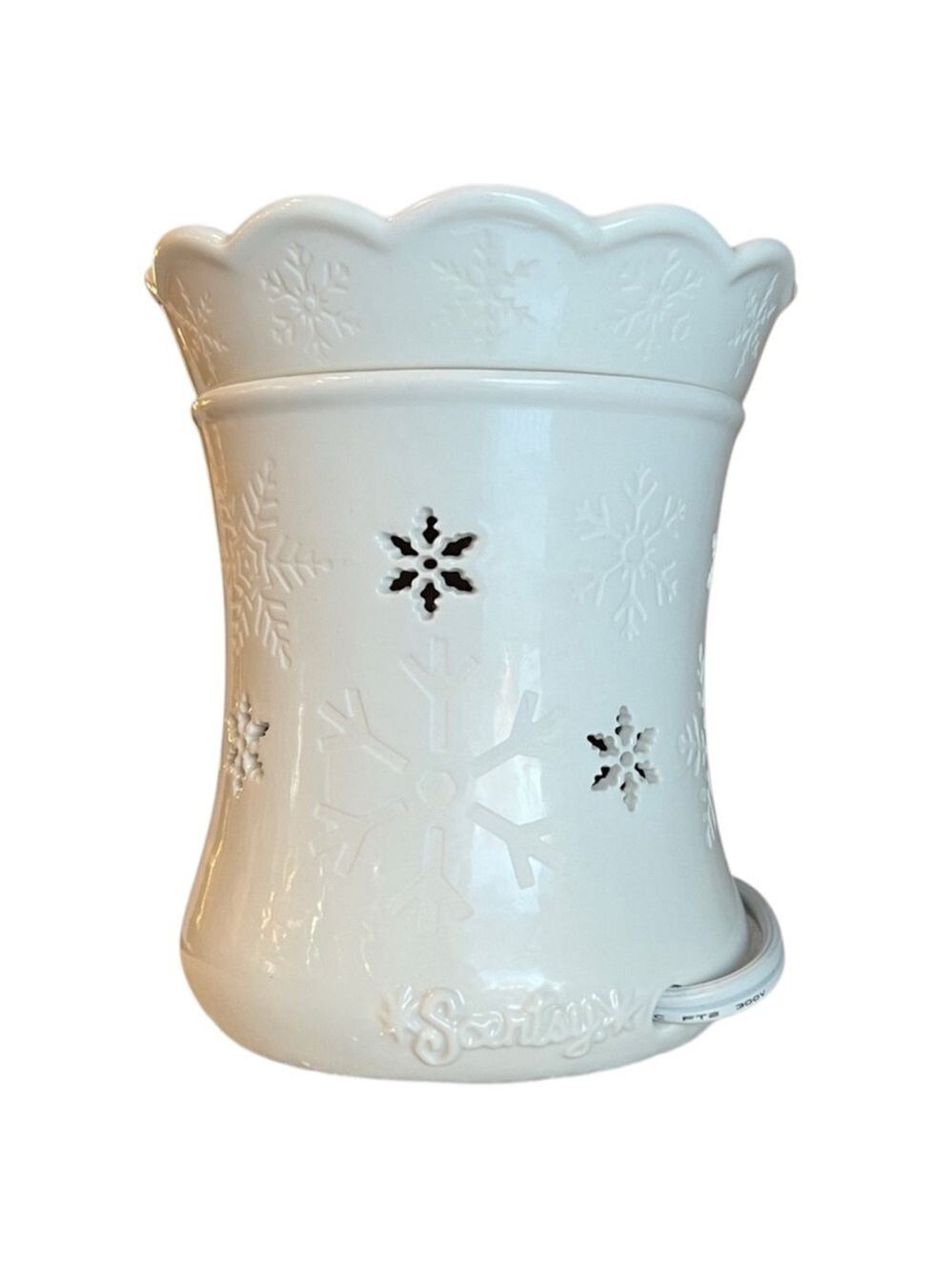 SCENTSY Blizzard White Ceramic Wax Warmer - Picture 3 of 9